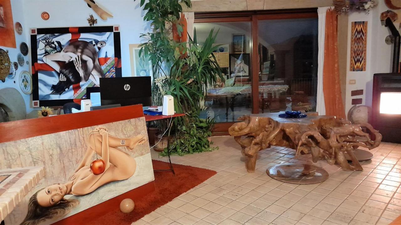 Casa D' Artista B&B オツィエーリ エクステリア 写真
